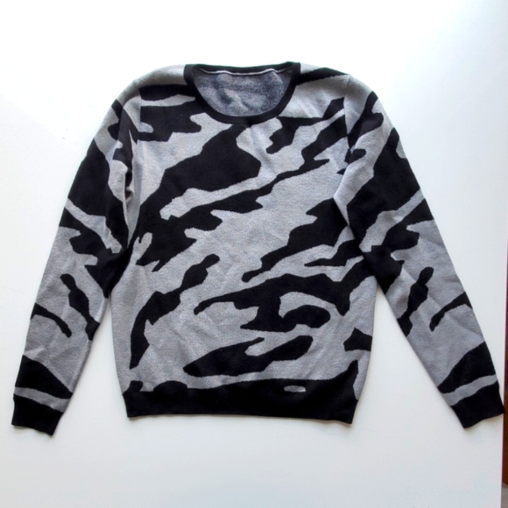 Cashmere Sweater No brand  logo
